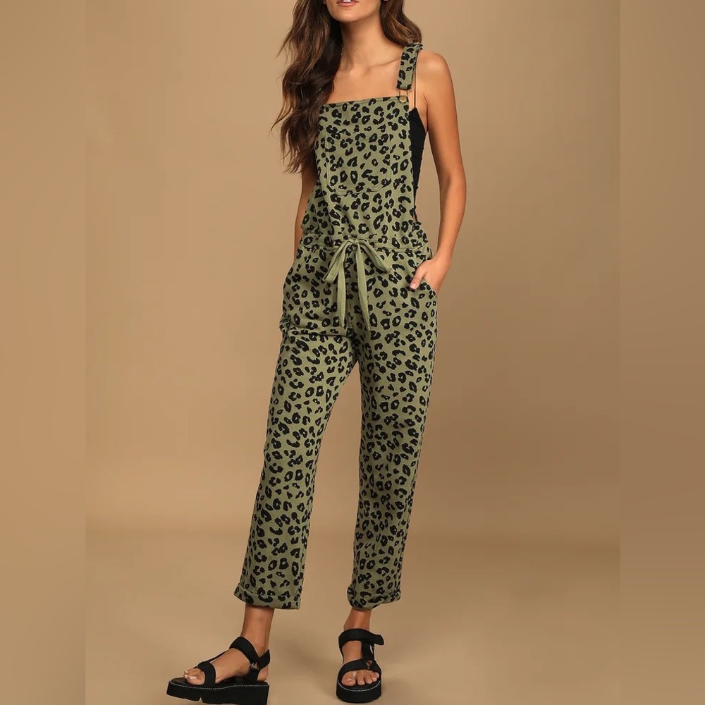 Lulus Green Leopard Print Drawstring Cuffed Overalls - XS